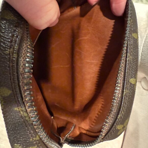 Louis Vuitton Vintage Amazon Crossbody - Picture 8 of 16